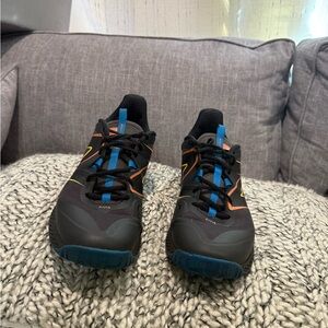 New Balance Black and Blue Men's Shoes